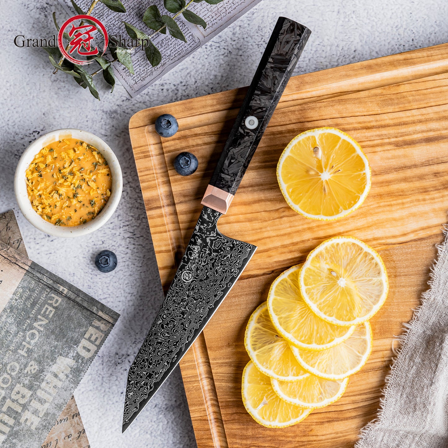 Grandsharp 5.5 Inch Kitchen Bunka Knife Japanese 67 Layers Damascus Steel Kitchen Chef Bunka Black Knife Carbon Fiber Handle